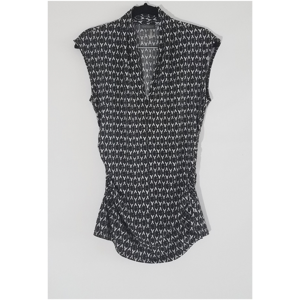 🌺Vince Camuto Pleat V-Neck Sleeveless Top